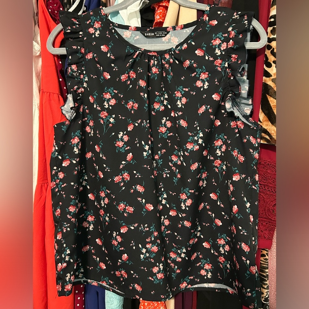 SHEIN Black Floral Top